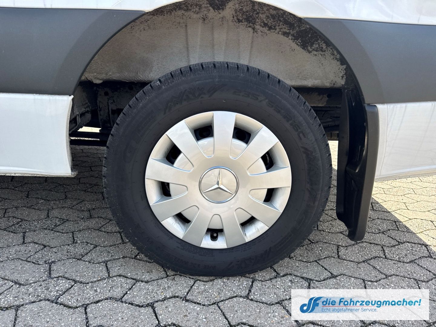 Fahrzeugabbildung Mercedes-Benz Sprinter III Tourer 311 CDI L2 VI Totwinkelassis