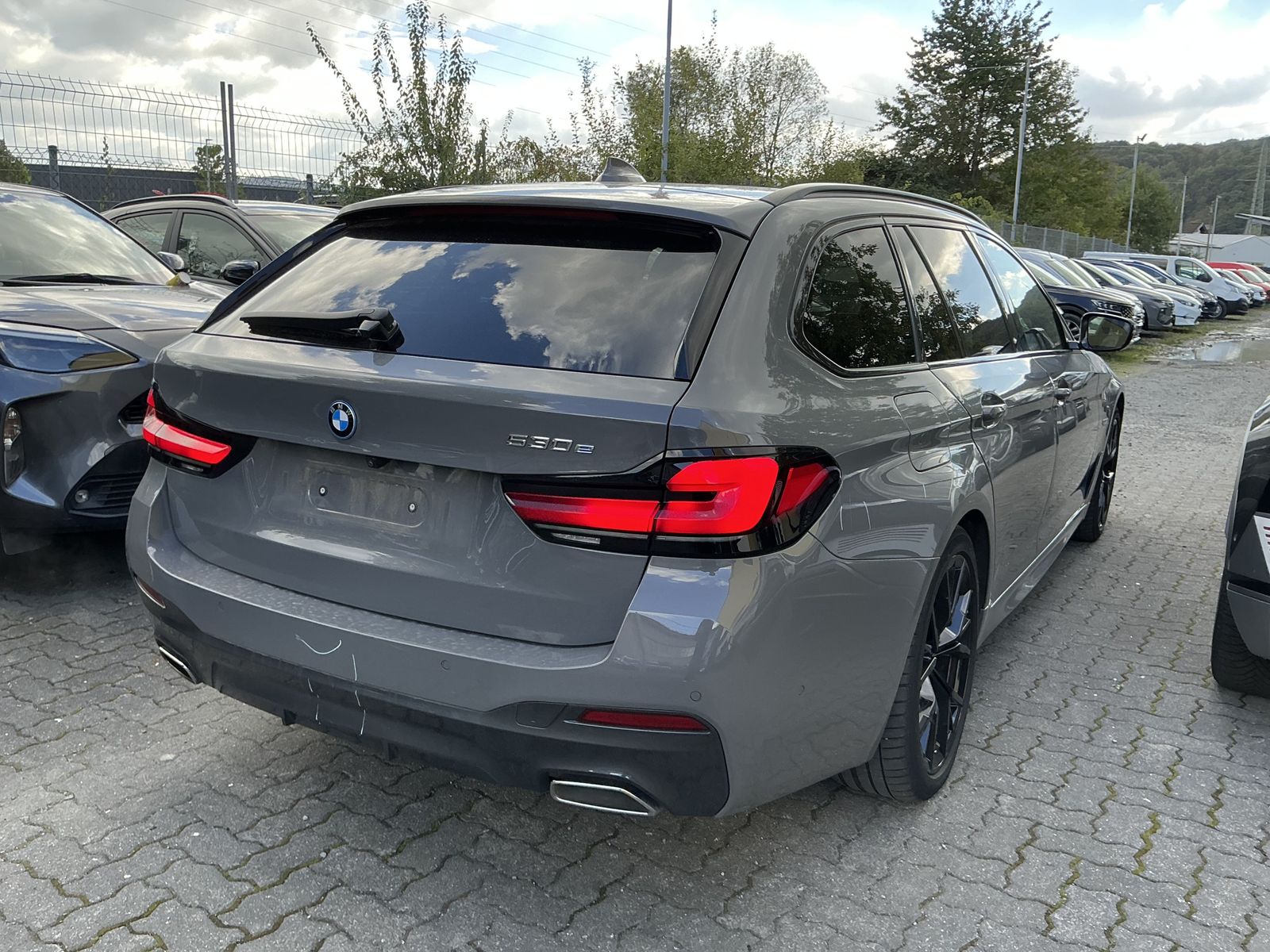 BMW 530 e M-Sport Leder R.Cam Ambiente Luftfeder AHK imagem 2
