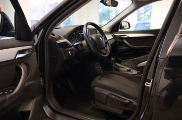 BMW X1 sDrive 18 i Klima PDC SommerWinterräder