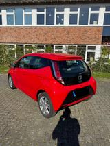 Toyota Aygo (X) 1,0-l-VVT-i x-play touch x-play touch - Toyota Aygo (X) in Aachen