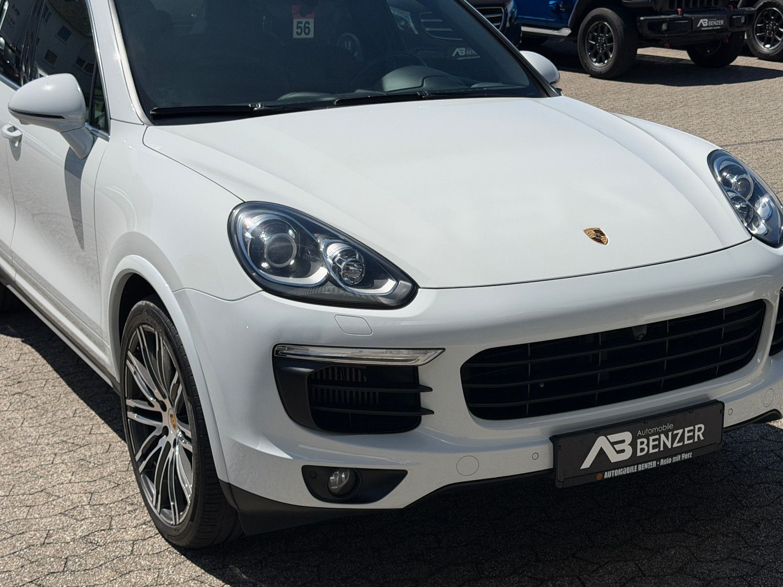 Fahrzeugabbildung Porsche Cayenne /LED/S-DACH/21"ALU/NAVI/LEDER/KAMERA