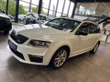 Skoda Octavia Combi RS *TEMPOMAT*NAVI*AHK*BI-XENON*