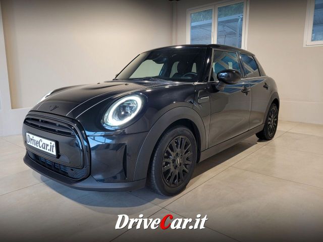 MINI Cooper 5 PORTE 1.5 BENZINA AUT PELLE CLUSTE