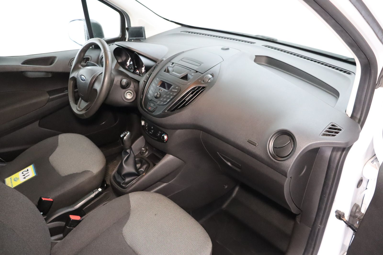 Fahrzeugabbildung Ford Transit Courier AHK * HU/AU bis 08.2027 * 1.Hand