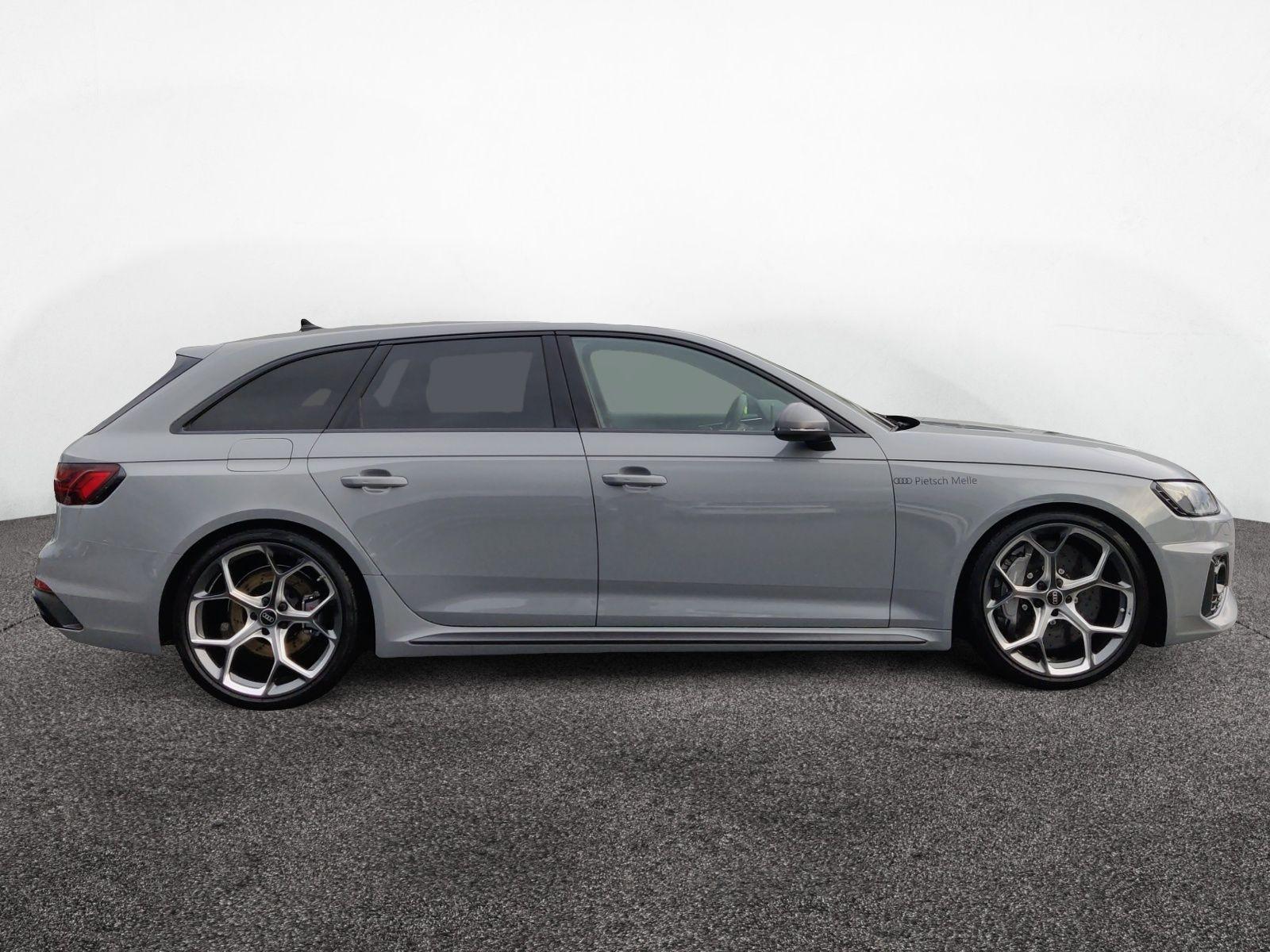 Audi RS4 Avant edition 25 years VMAX 300 B&O Matrix
