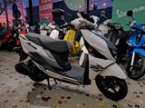 Suzuki AVENIS 125 TOP PREISLEISTUNG ab 16 J. fahrbar - SUZUKI T 125