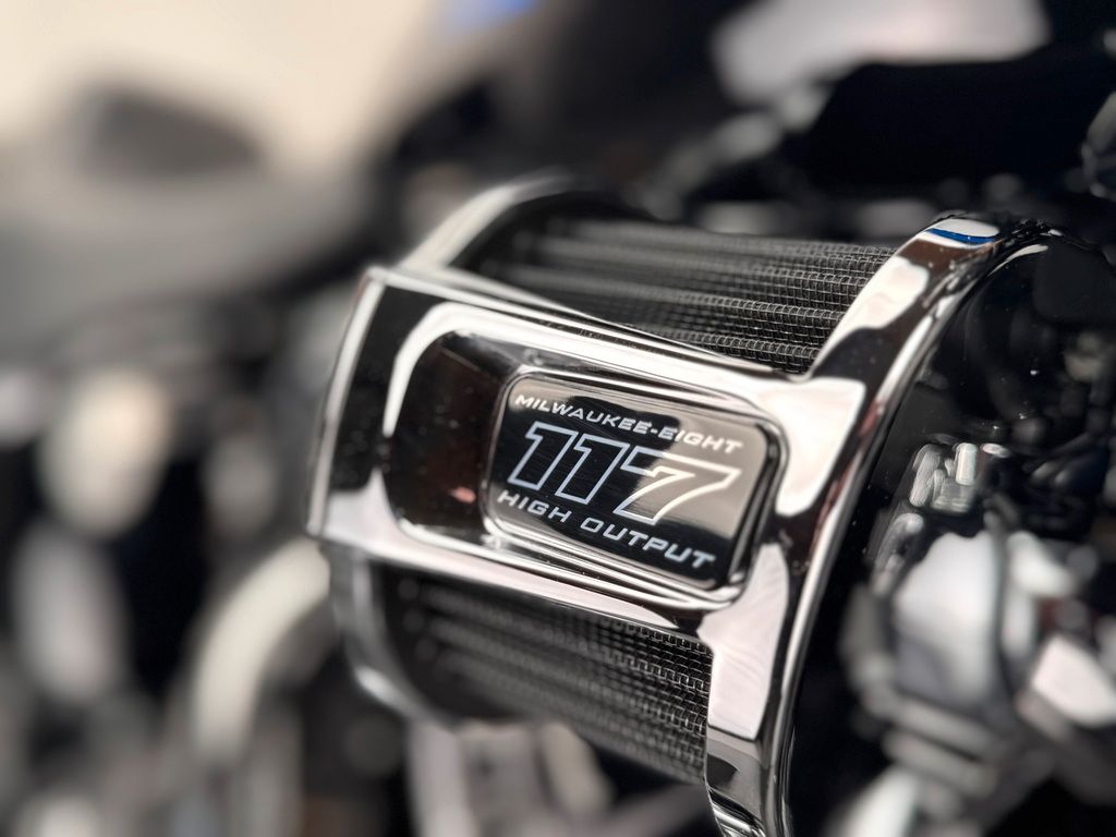 Fahrzeugabbildung Harley-Davidson LOW RIDER ST FXLRST *NEUWERTIG