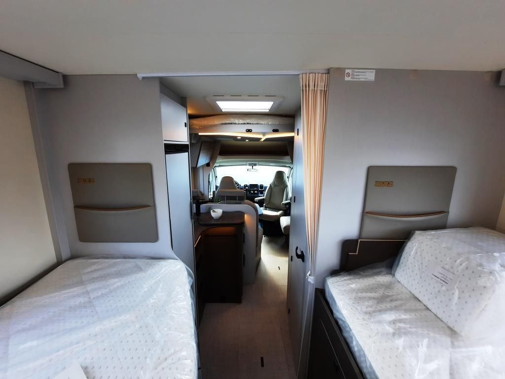 Fahrzeugabbildung Bürstner B66 690 TD Verfüg./SAT/Markise/Rüfa