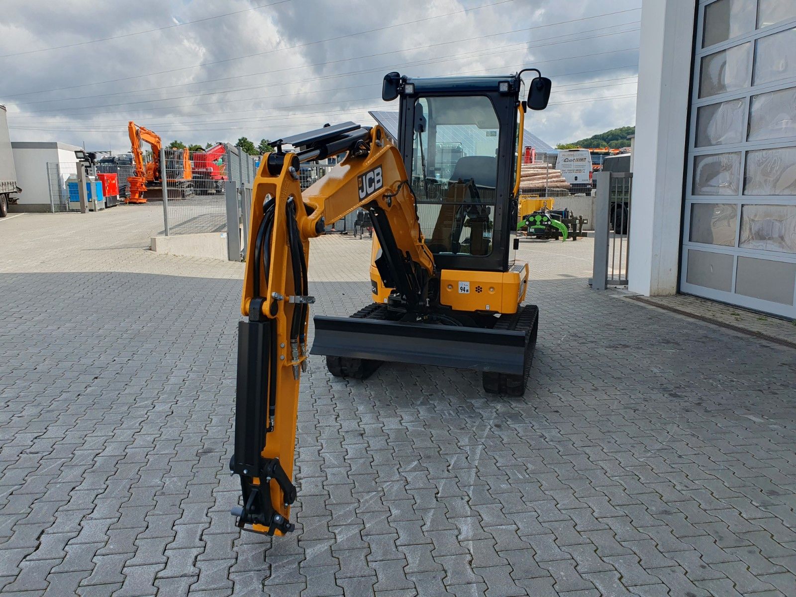 Fahrzeugabbildung JCB 26C-1 Pro Cab / Neufahrzeug / Planierschild