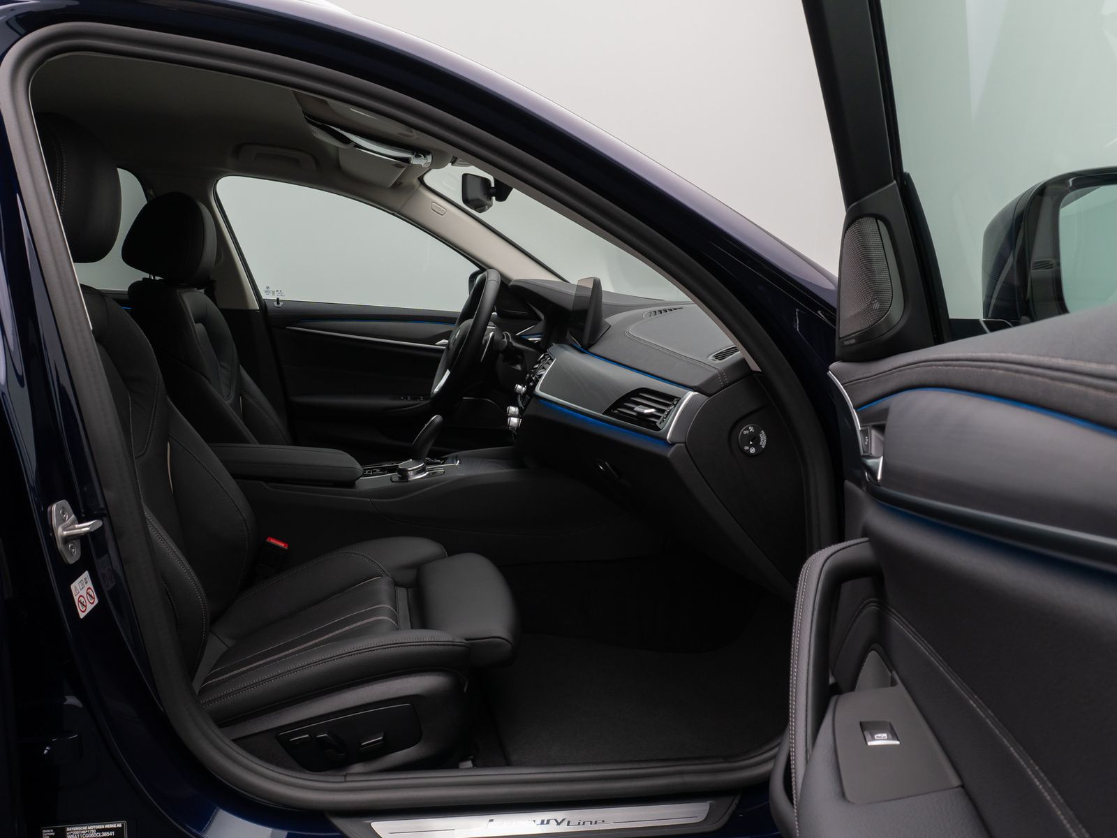 Fahrzeugabbildung BMW 530e Luxury Line DAB Laser 4*Klima Kamera Sport