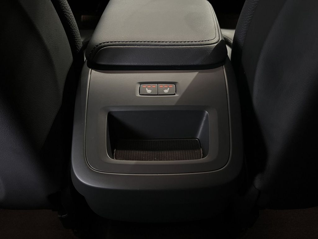 Volvo XC60 T6 Plus Black Edition Recharge AWD AHK 360°