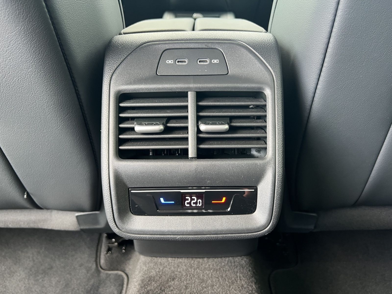 Passat Variant Business 1.5 TSI eHybrid DSG AHK*