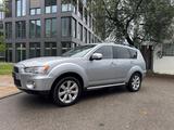 Mitsubishi Outlander Instyle 4WD/1.Hand/7.Sitzer/Insp. neu - Mitsubishi Outlander in München