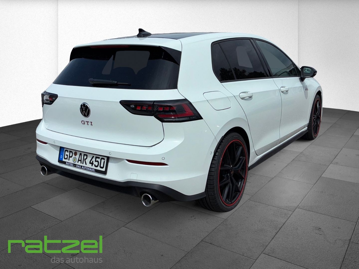 Fahrzeugabbildung Volkswagen Golf GTI VIII 2.0TSI DSG BBS-Felgen+LED+AHK+PDC