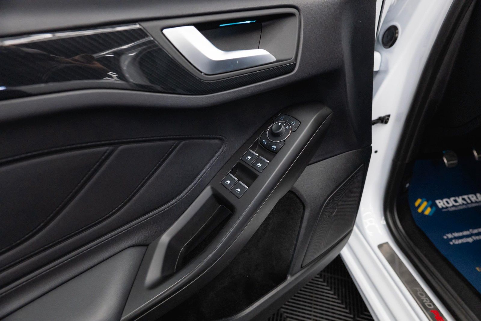 Fahrzeugabbildung Ford Focus Turnier ST X Performance *Head Up*LED*DAB*