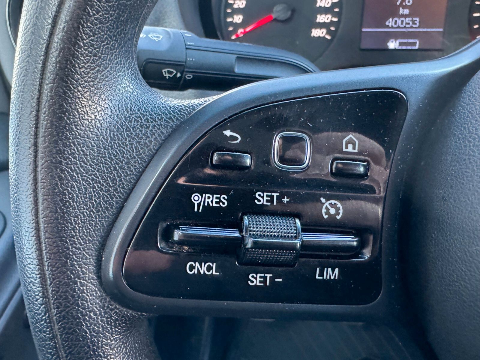 Fahrzeugabbildung Mercedes-Benz Sprinter 519 CDI DoKa/Mixto Stdheiz AHK3,5to