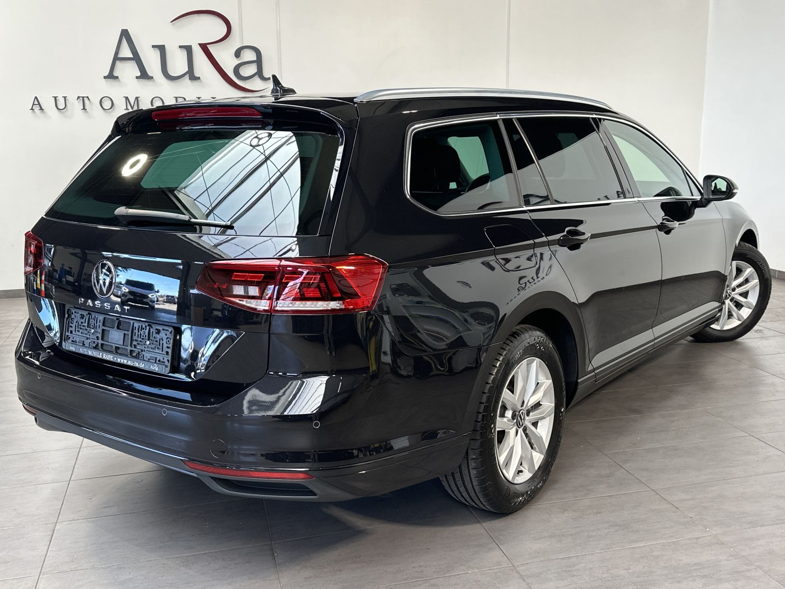 Fahrzeugabbildung Volkswagen Passat Variant Business NAV+LED+CARPLAY+KAMERA