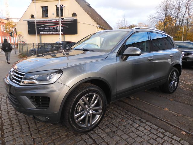 Volkswagen Touareg 3.0TDI V6 4MOTION*AUT.*LEDER*NAVI*PANO*