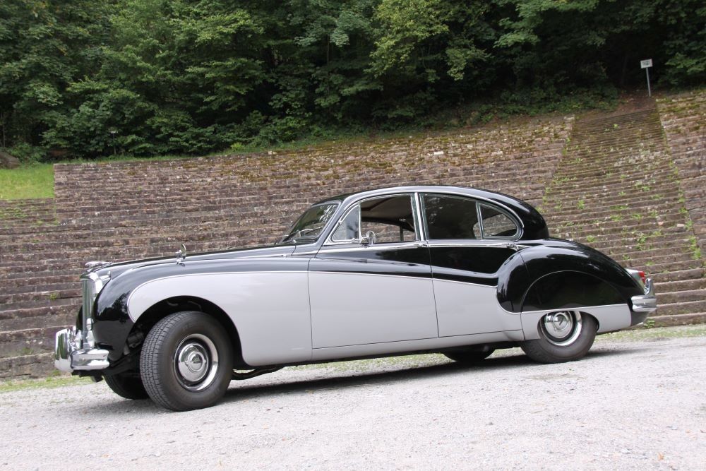 Jaguar MK II