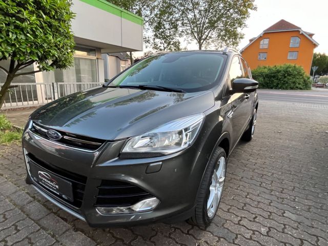 Ford Kuga Titanium, Automatik, Navi,Ahk, 19"