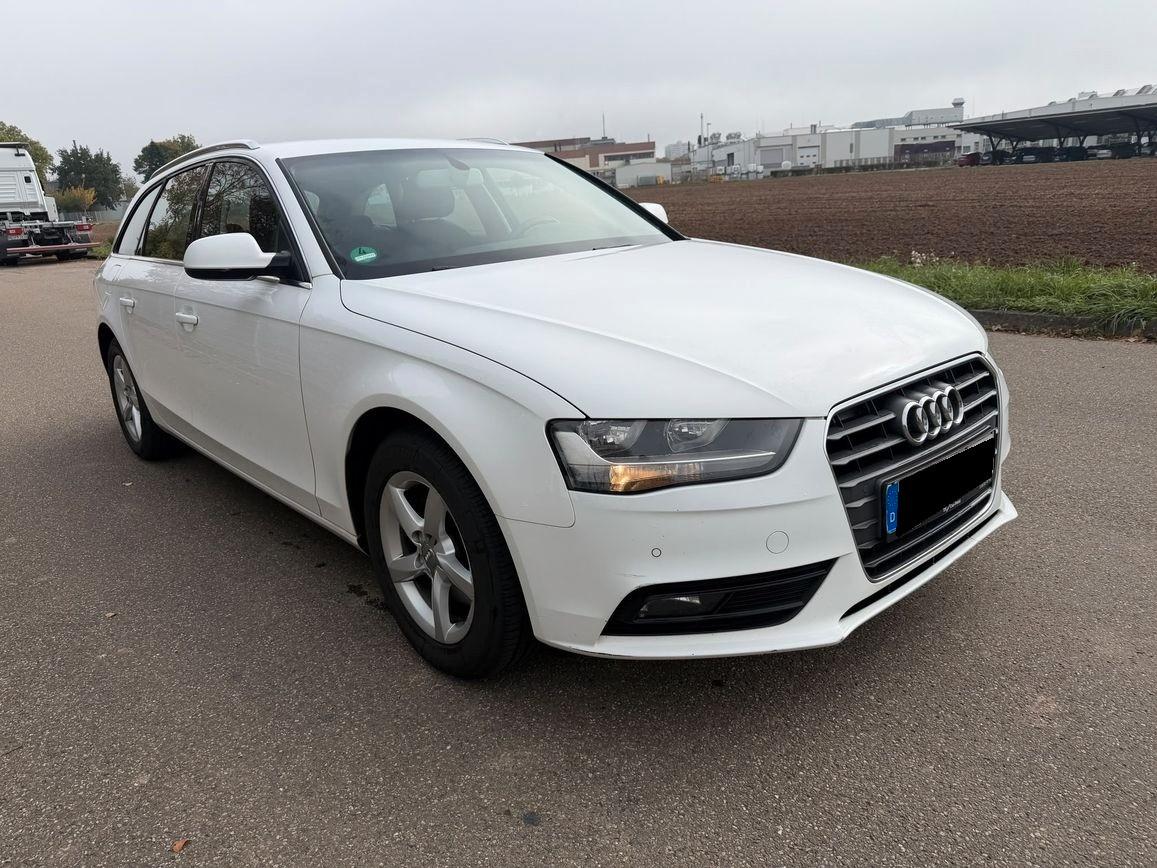Audi A4 2015 — rear view