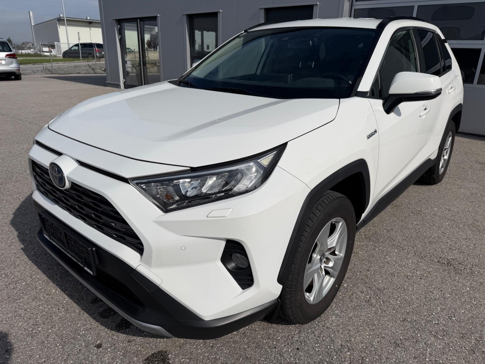 Toyota RAV4 Hybrid 2,5 Active *KAM*NAV*