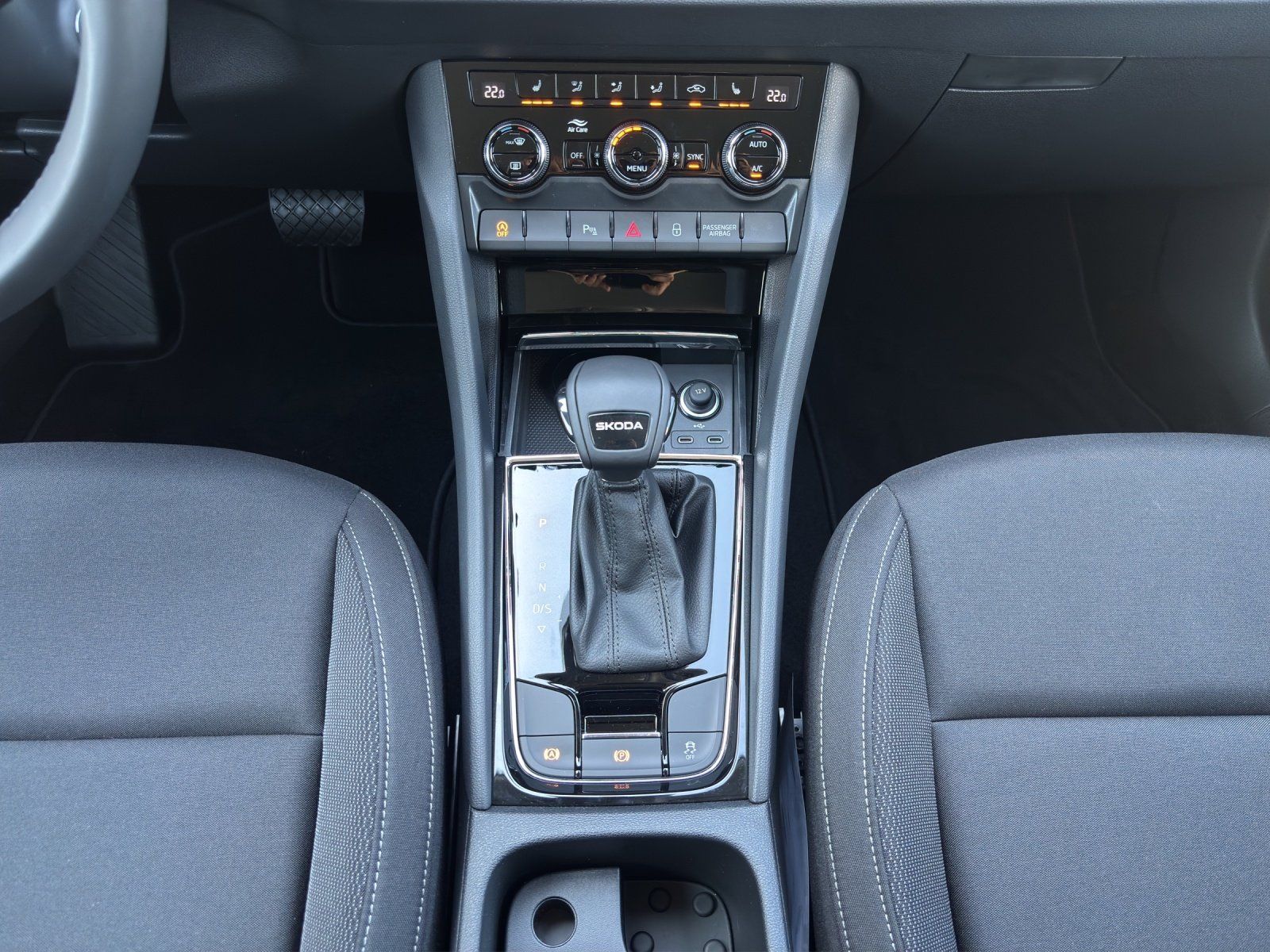 Fahrzeugabbildung SKODA Karoq Balance 2,0 TDI 110 kW DSG MATRIX/AHK/ACC
