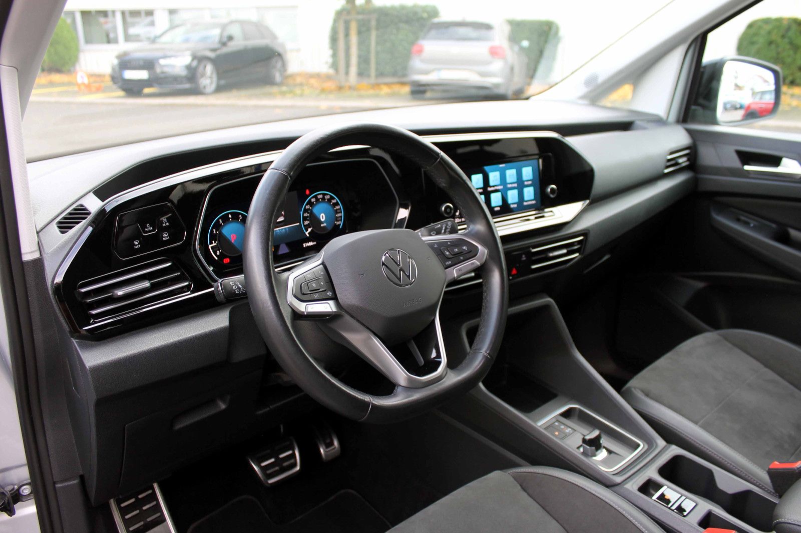 Fahrzeugabbildung Volkswagen Caddy Maxi Style Kombi 7-Stz. DSG ACC KAM AHK