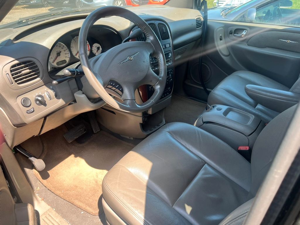 CHRYSLER Grand Voyager 2.8 CRD 7-Sitze Autom.2-Hand - Bild 5