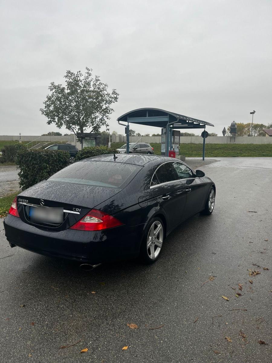 Mercedes-Benz CLS 320
