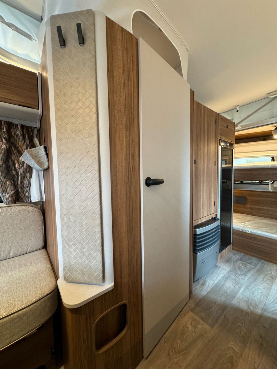 Fahrzeugabbildung HYMER / ERIBA / HYMERCAR Eriba Touring 560  - 9.099€ SPAREN!