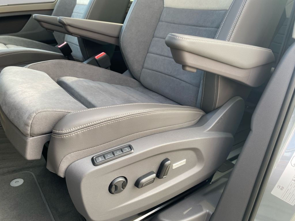 Fahrzeugabbildung Volkswagen T7 Multivan 2,0 TDI LÜ Life Energy 5 Jahre NW G