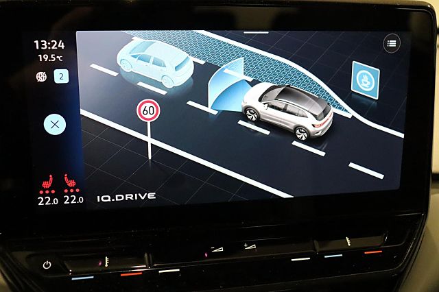 ID.4 Pure ACC Sitzheizung Winterräder LED NAVI T