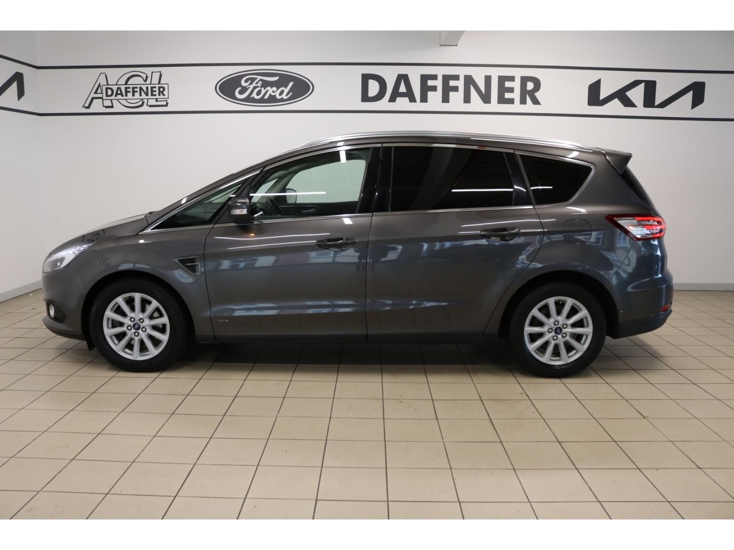 Fahrzeugabbildung Ford S-Max Titanium AWD 2.0 TDCi Automatik LED/Navi