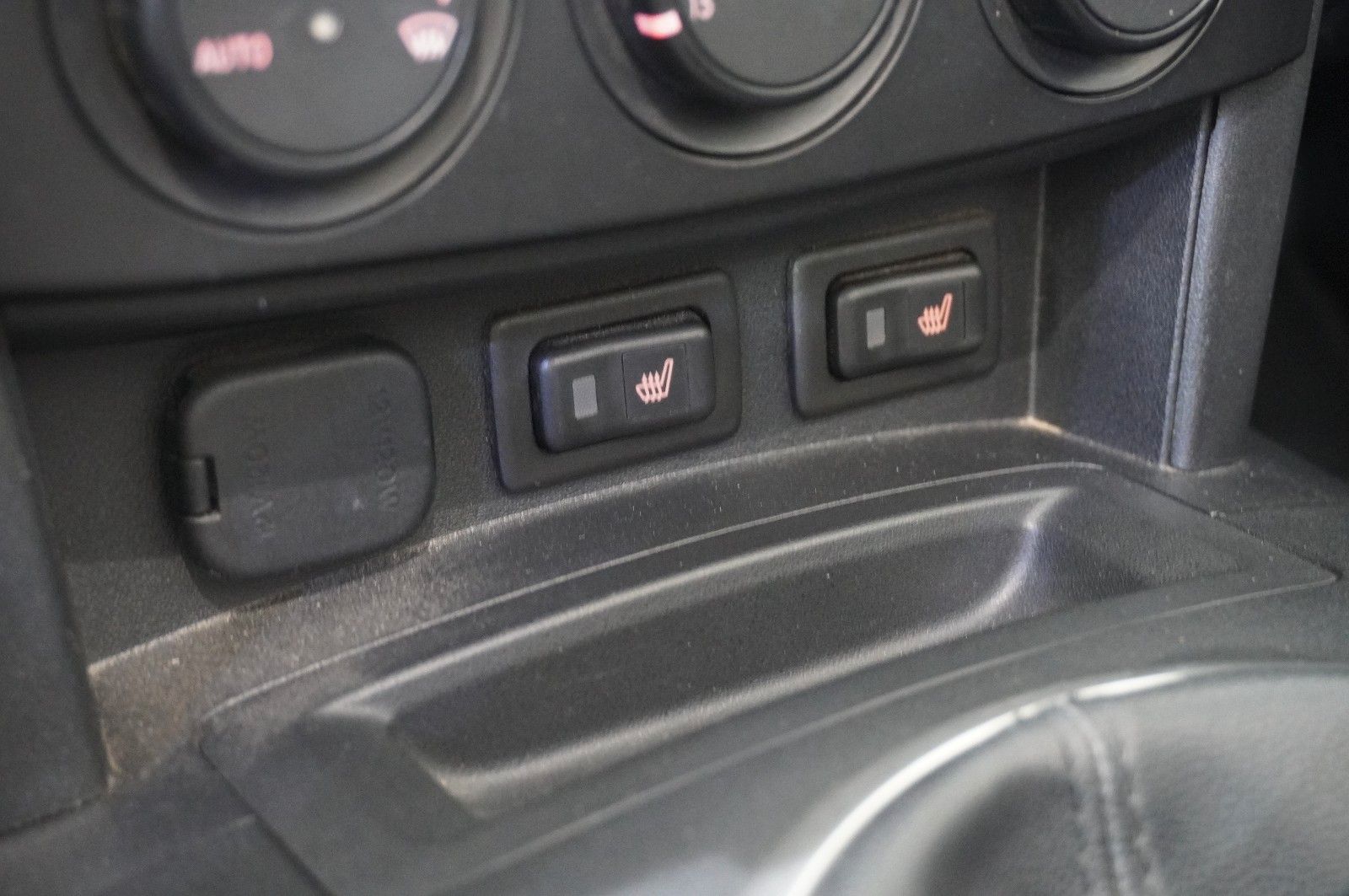 Fahrzeugabbildung Mazda MX-5 1.8 NISEKO ROADSTER SPORT/SHZ/NEBEL/MULTI.