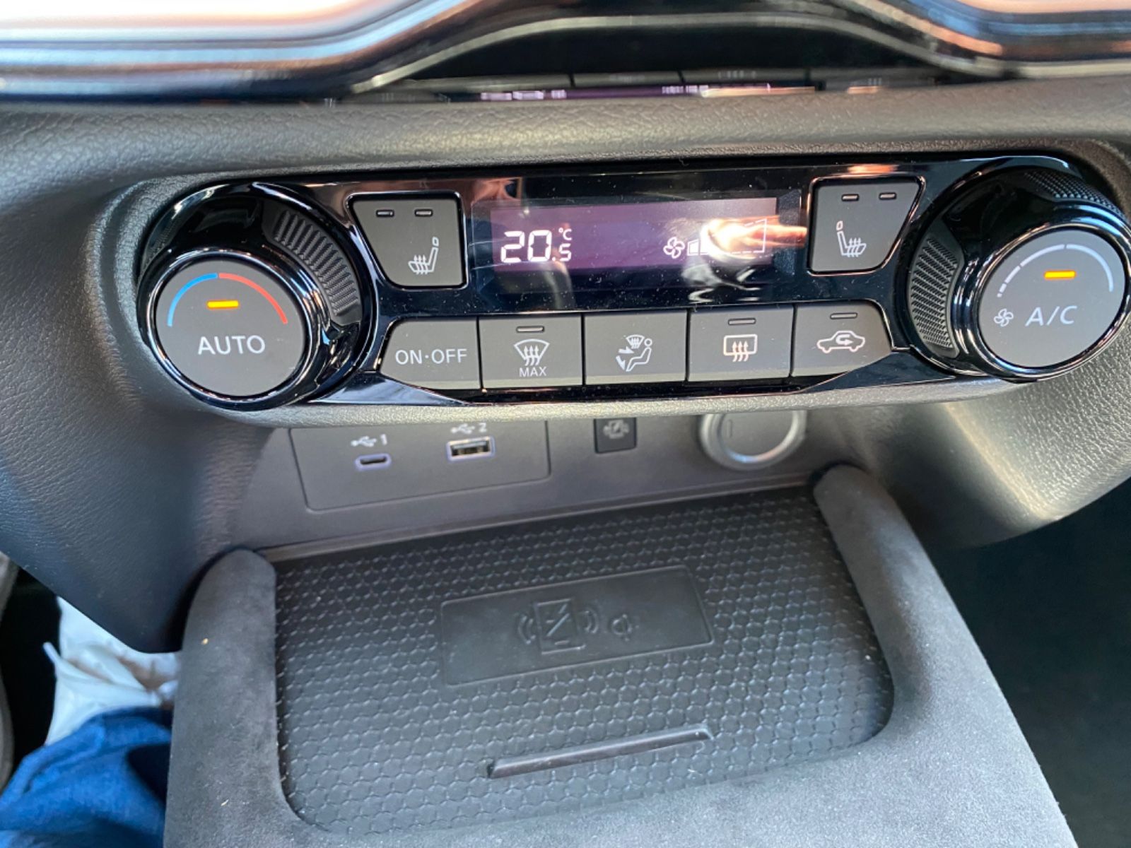 Fahrzeugabbildung Nissan Juke N-Design - 2Farben, Leder/Alcantara, 19"