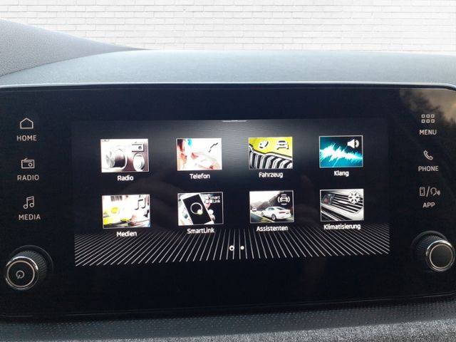 Fahrzeugabbildung SKODA Kamiq 1,0 TSI Selection DSG KLIMA LED ALU