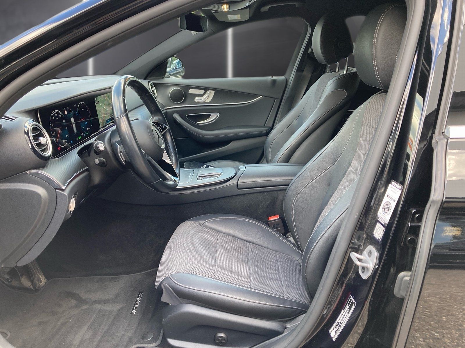 Fahrzeugabbildung Mercedes-Benz E 300 T de Avantgarde*Distronic*AHK*Totwink*Cam*