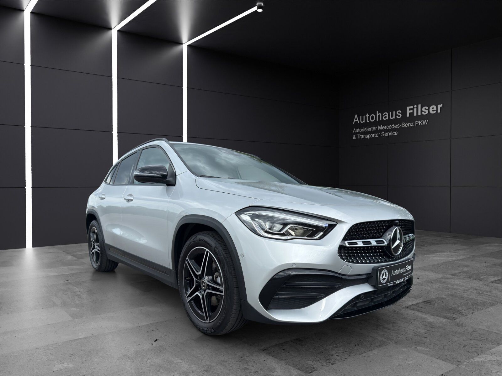 MERCEDES-BENZ GLA 200 *AMG-Line*LED*RFK* MBUX*Night*el. Heck*