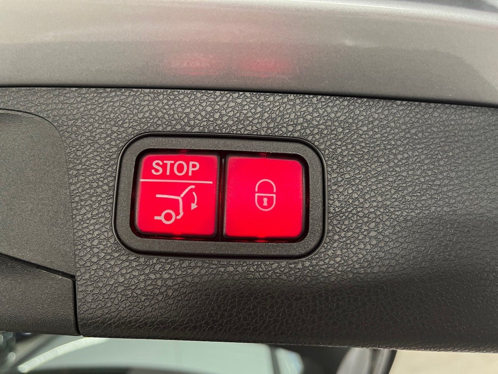 Fahrzeugabbildung Mercedes-Benz E 450 T 4M*AMG*Night*Keyless*Augmented*Totwinkel