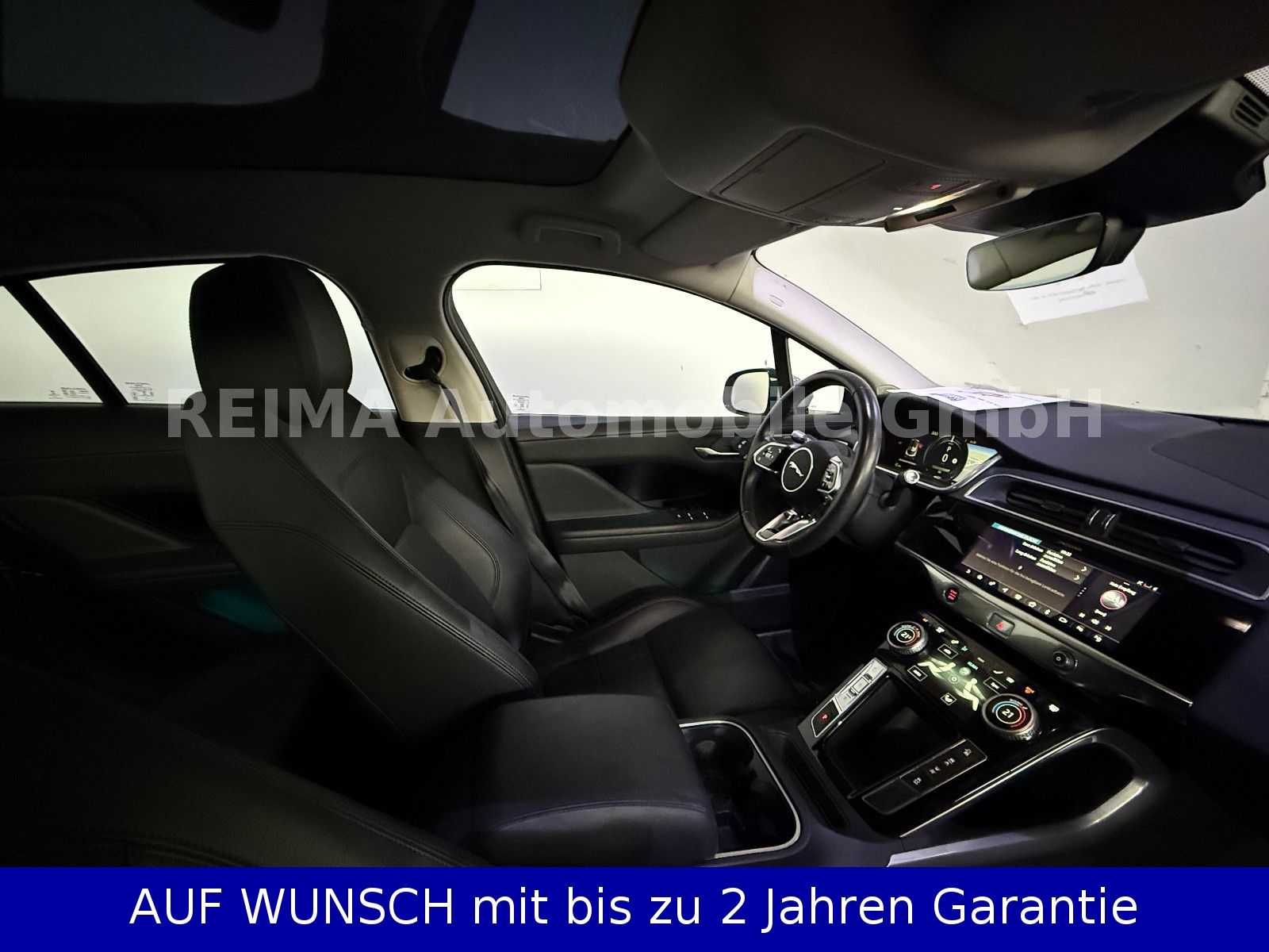 Fahrzeugabbildung Jaguar I-Pace EV400 S AWD, Pano, LED