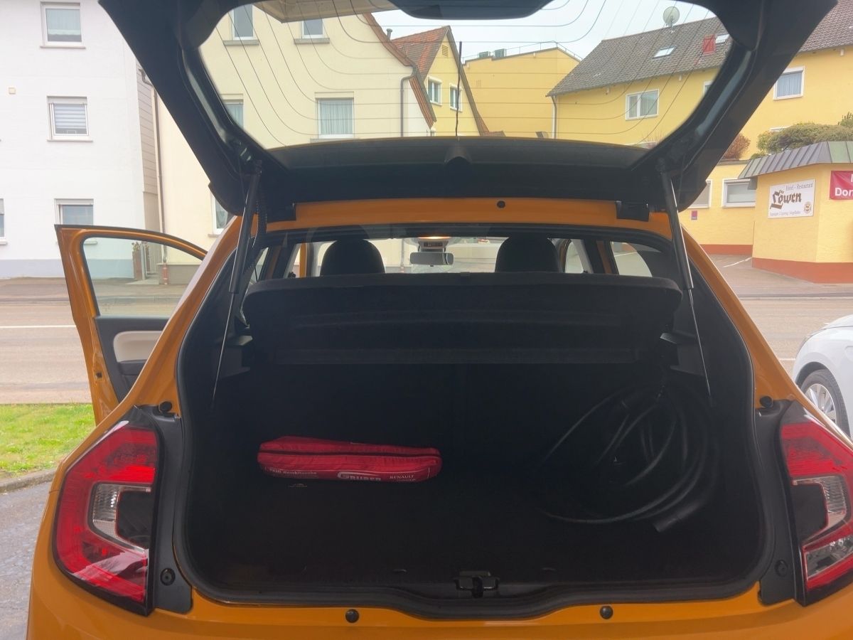 Fahrzeugabbildung Renault Twingo Electric ZEN Klima DAB+ 7"