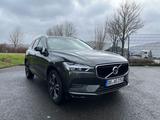 Volvo XC60 Momentum 2WD *AHK*LED*360°KAMERA*HARMAN*VIR - Volvo XC60 Momentum mit Benzin-Antrieb
