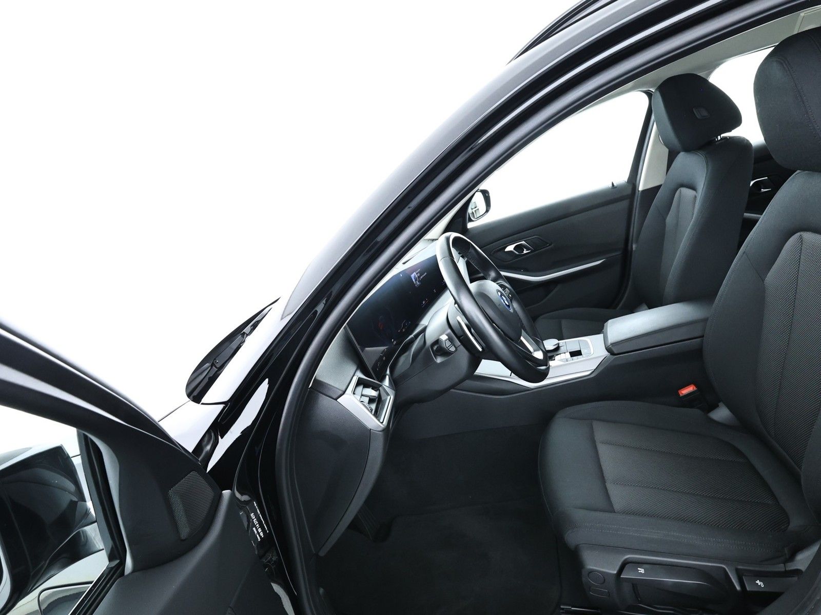 BMW 330e   LED|Navi|CarPlay|Sitzhzg foto 8