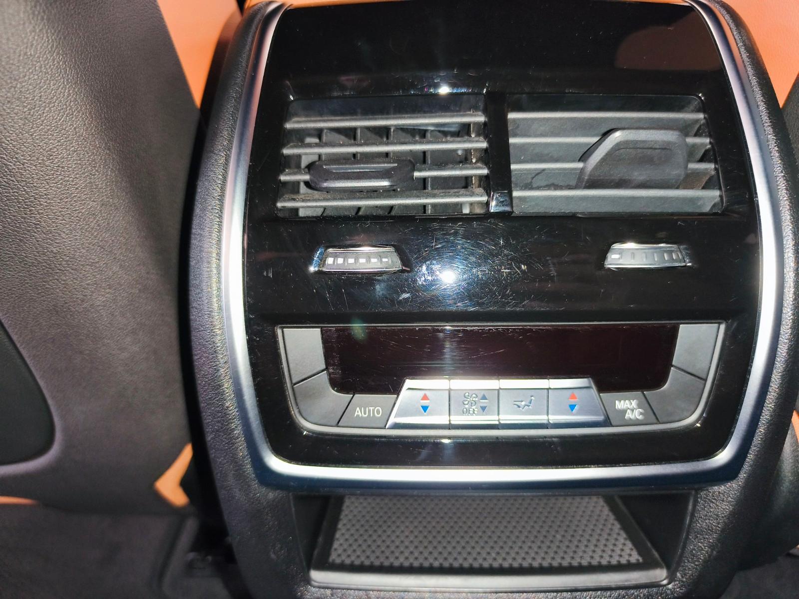 BMW X7 | 7-Sitzer | Vollausstattung | Leder braun