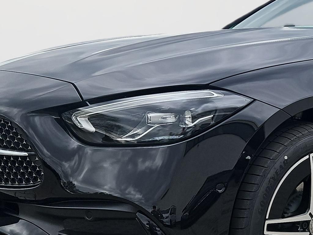 Fahrzeugabbildung Mercedes-Benz C 300 e T-Modell mit EQ Hybrid Technologie PDC