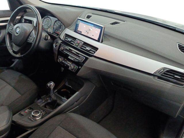 BMW X1 sDrive16d Business Advantage foto 9
