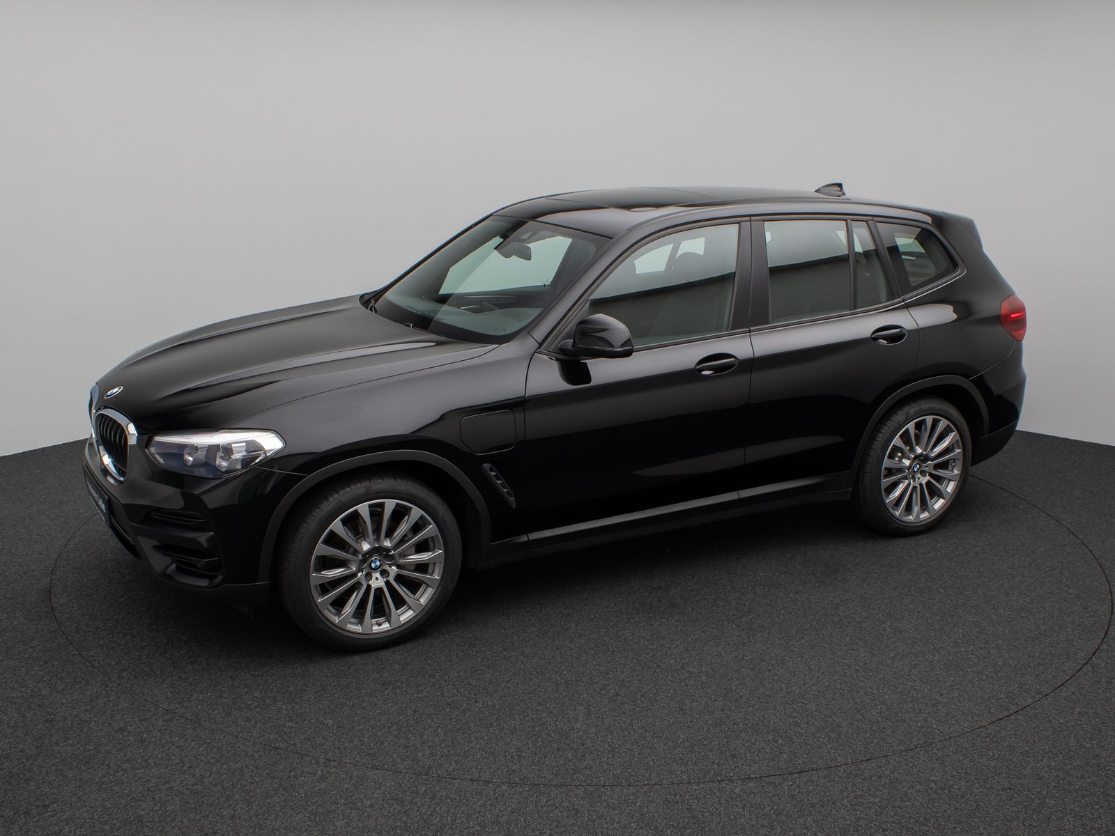 Fahrzeugabbildung BMW X3 xD30e Panorama DAB HiFi Leder M Sport 20Zoll