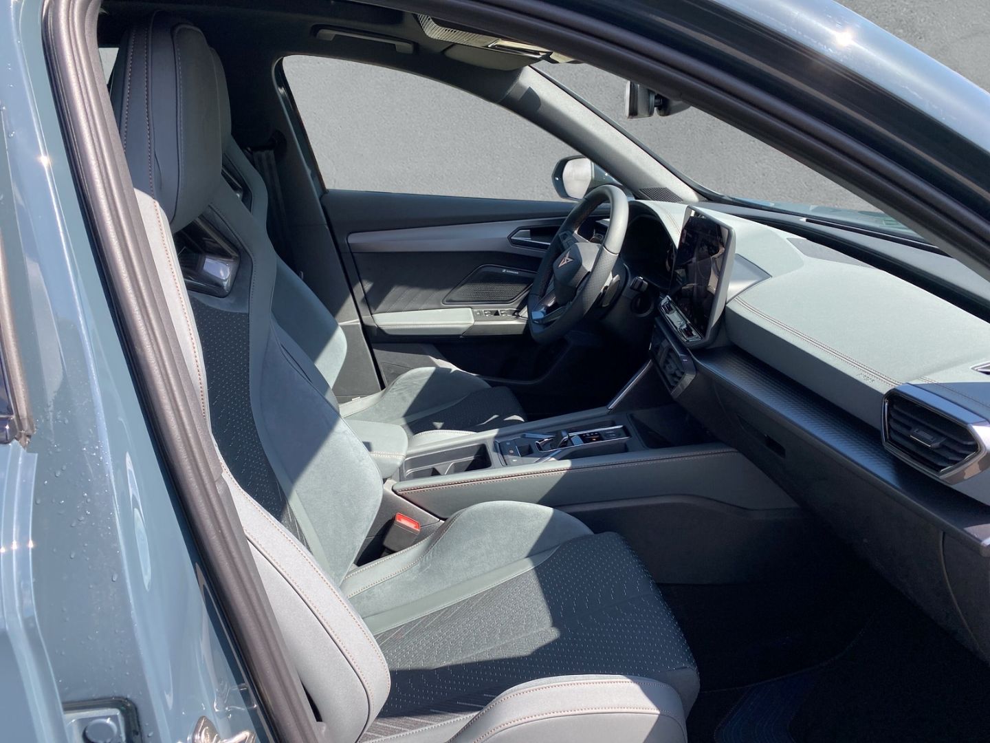 Fahrzeugabbildung CUPRA Formentor 2.0 TSI 245 kW 4Drive VZ EXtreme EU6e
