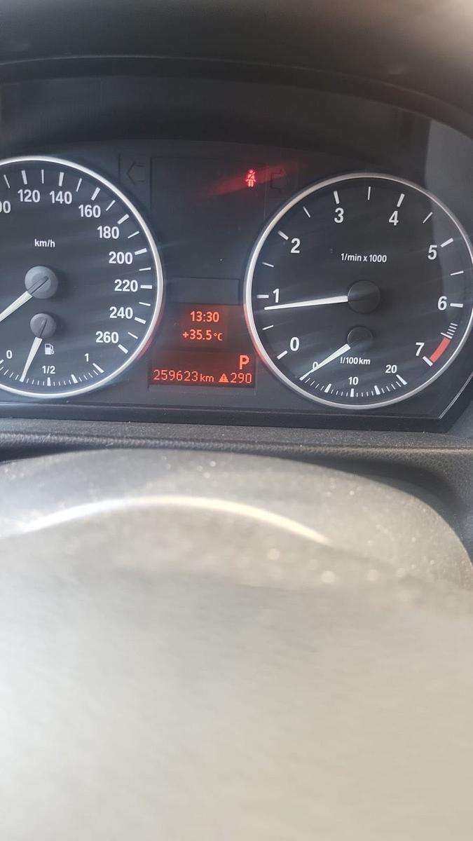 BMW 320